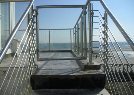 Stainless Steel & Glass Gate